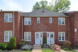 43 Parkway Village, Cranford Twp., NJ 07016