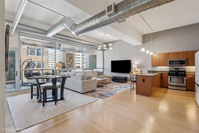 111 10th Street 302, Des Moines, IA 50309