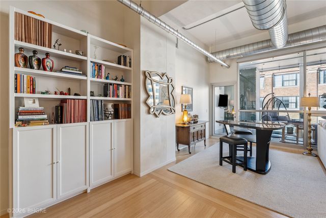 111 10th Street 302, Des Moines, IA 50309