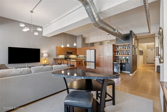 111 10th Street 302, Des Moines, IA 50309