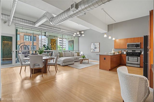111 10th Street 302, Des Moines, IA 50309