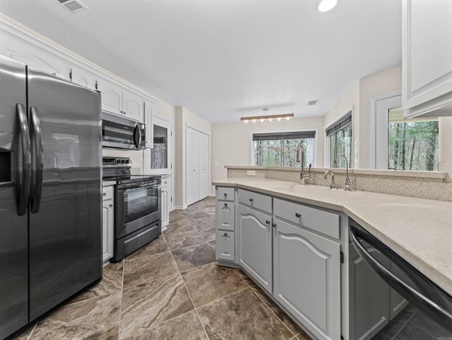 4 Perfecto Court, Hot Springs Village, AR 71909