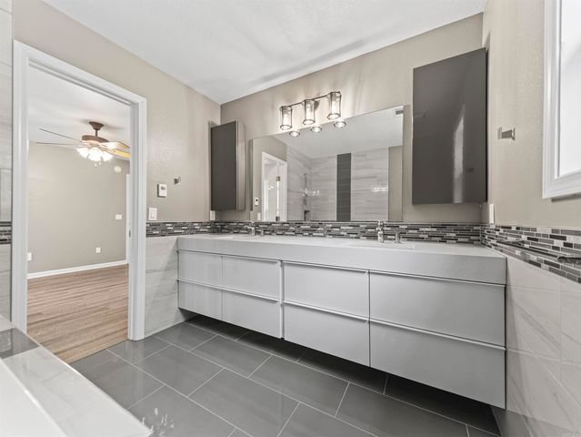 4 Perfecto Court, Hot Springs Village, AR 71909