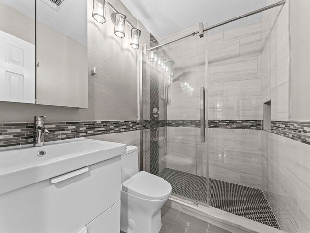 4 Perfecto Court, Hot Springs Village, AR 71909