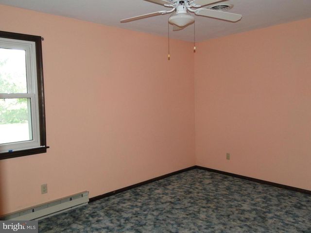 141 S 9TH ST, Quakertown, PA 18951