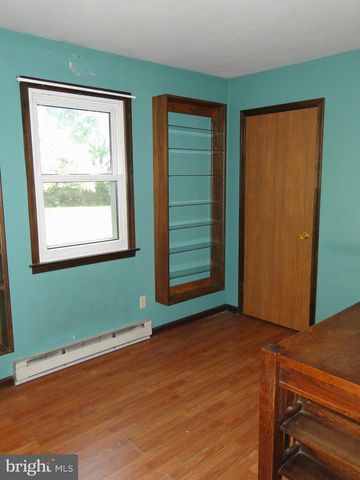 141 S 9TH ST, Quakertown, PA 18951