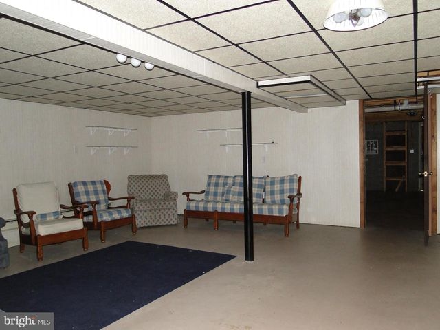 141 S 9TH ST, Quakertown, PA 18951