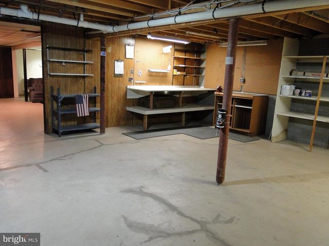 141 S 9TH ST, Quakertown, PA 18951