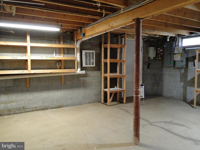 141 S 9TH ST, Quakertown, PA 18951