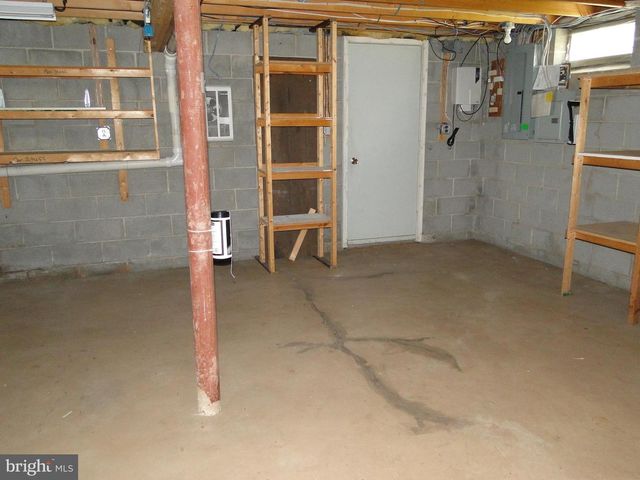 141 S 9TH ST, Quakertown, PA 18951