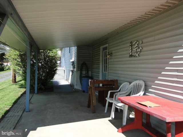 141 S 9TH ST, Quakertown, PA 18951