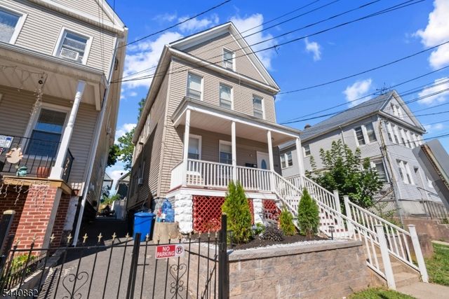626 Magnolia Ave, Elizabeth City, NJ 07206