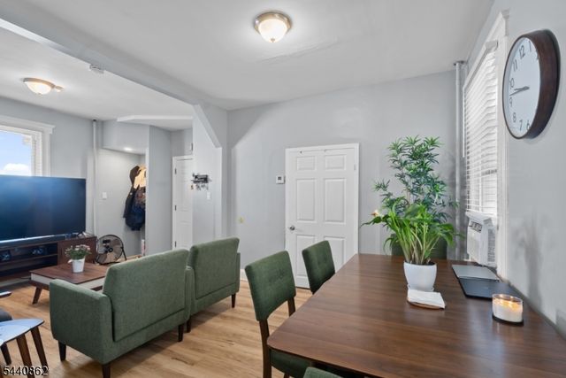 626 Magnolia Ave, Elizabeth City, NJ 07206