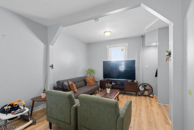 626 Magnolia Ave, Elizabeth City, NJ 07206