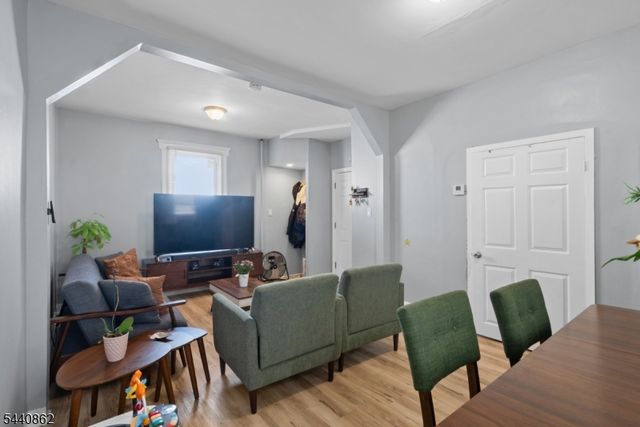 626 Magnolia Ave, Elizabeth City, NJ 07206