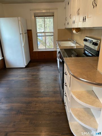 6 Park Street, Stafford, CT 06076