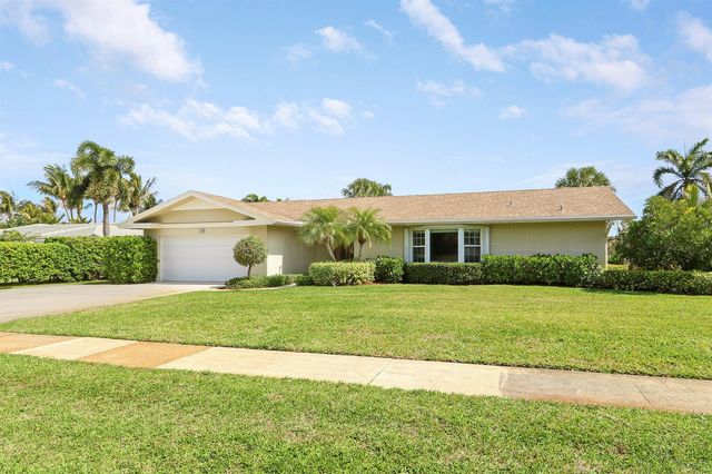 856 Country Club Drive, North Palm Beach, FL 33408