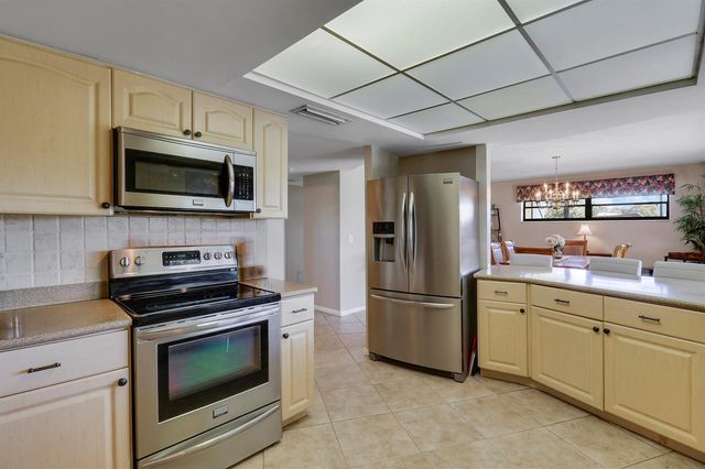 856 Country Club Drive, North Palm Beach, FL 33408