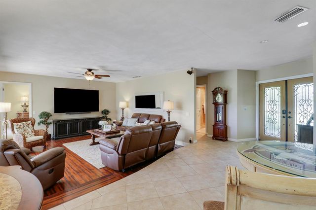 856 Country Club Drive, North Palm Beach, FL 33408