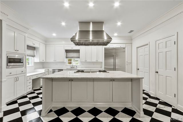 1227 Overlook NE, Tuscaloosa, AL 35406