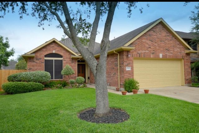 17307 Stratford Green Drive, Sugar Land, TX 77498