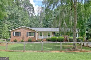 110 Heatherwood Drive, Fayetteville, GA 30215