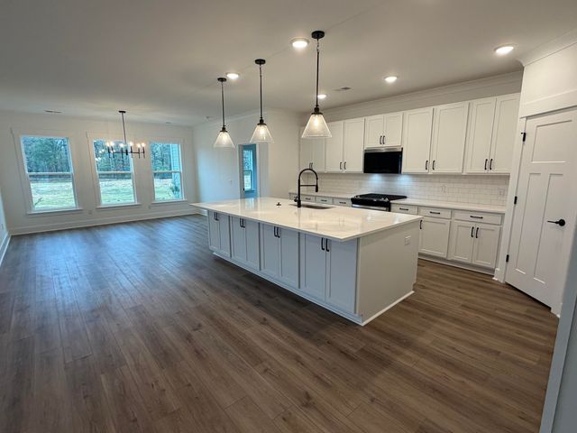 1960 Central Avenue, Summerville, SC 29483