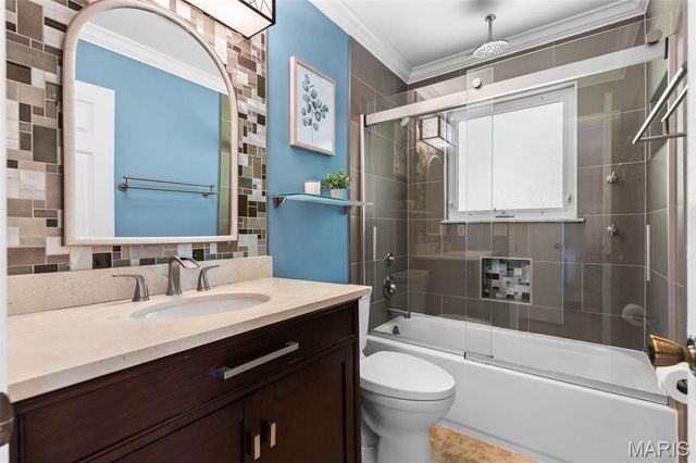 2730 Diamond Ridge Lane, Des Peres, MO 63131