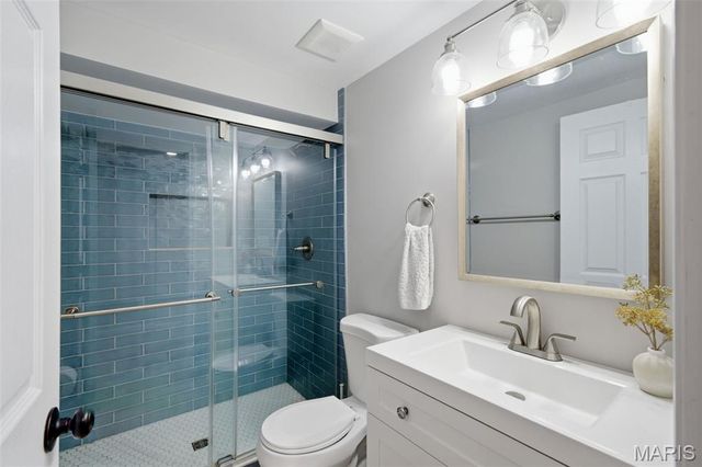 2730 Diamond Ridge Lane, Des Peres, MO 63131