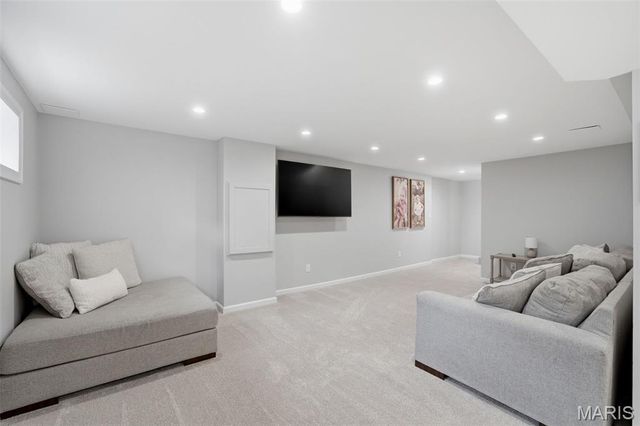 2730 Diamond Ridge Lane, Des Peres, MO 63131