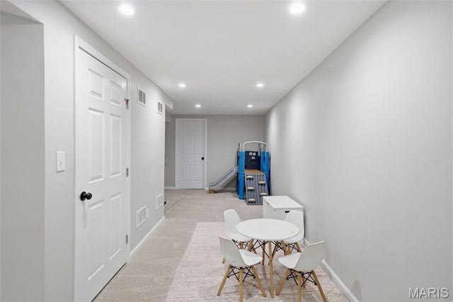 2730 Diamond Ridge Lane, Des Peres, MO 63131