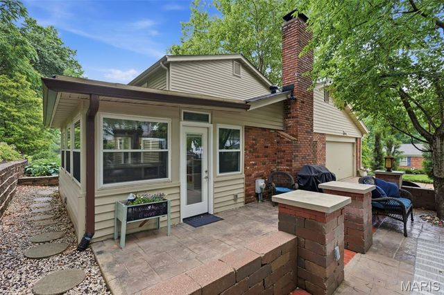 2730 Diamond Ridge Lane, Des Peres, MO 63131