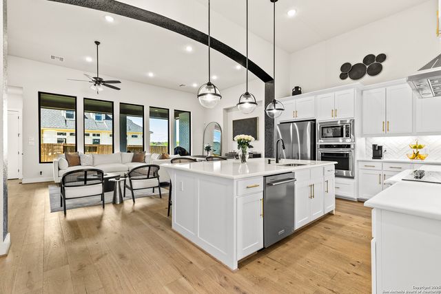 507 Caliban, Cibolo, TX 78108