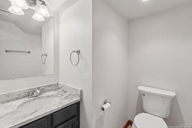 20211 County Road 174, Helotes, TX 78023