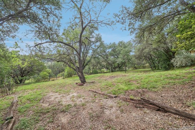 20211 County Road 174, Helotes, TX 78023