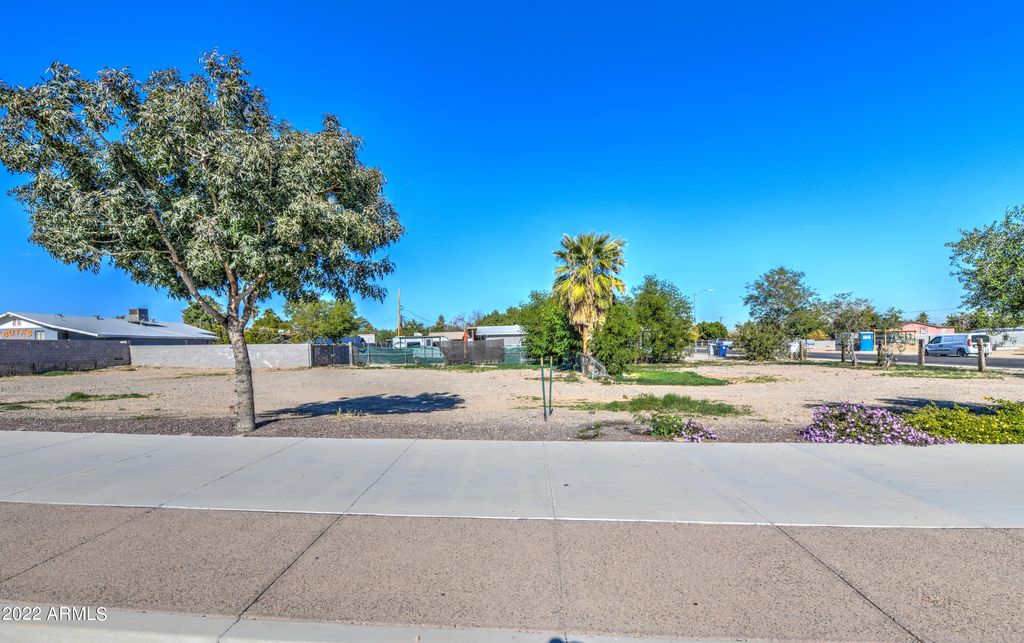 12212 W THUNDERBIRD Road 3, El Mirage, AZ 85335 — photo 3