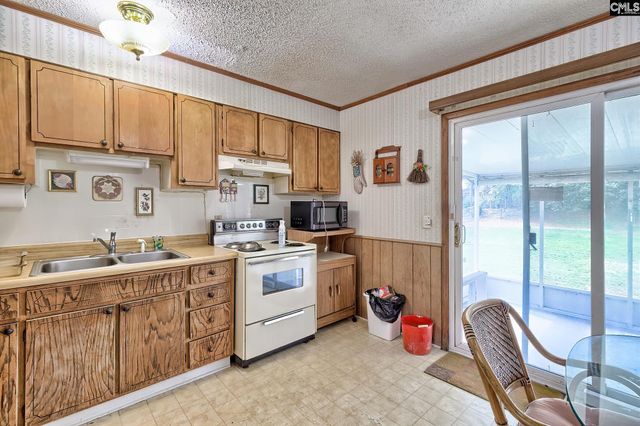 211 Woodvine Drive, Lexington, SC 29072