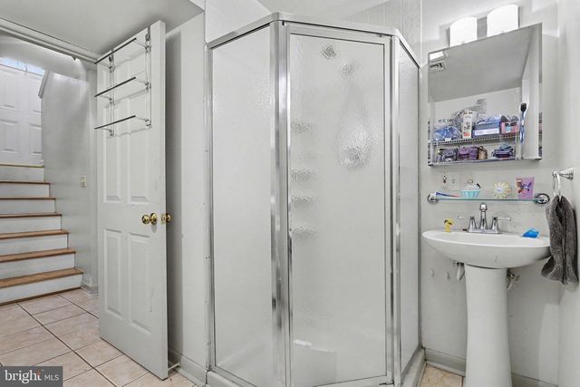 2357 MEETINGHOUSE RD, Spring Grove, PA 17362