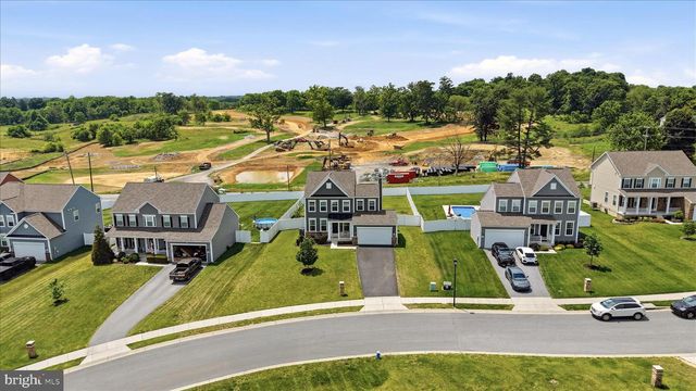 100 LADYSTHUMB CIR, Charles Town, WV 25414