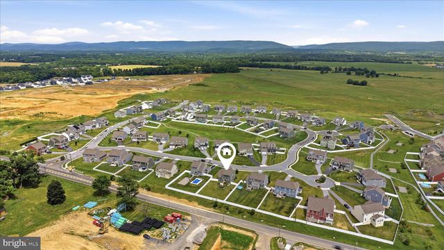 100 LADYSTHUMB CIR, Charles Town, WV 25414