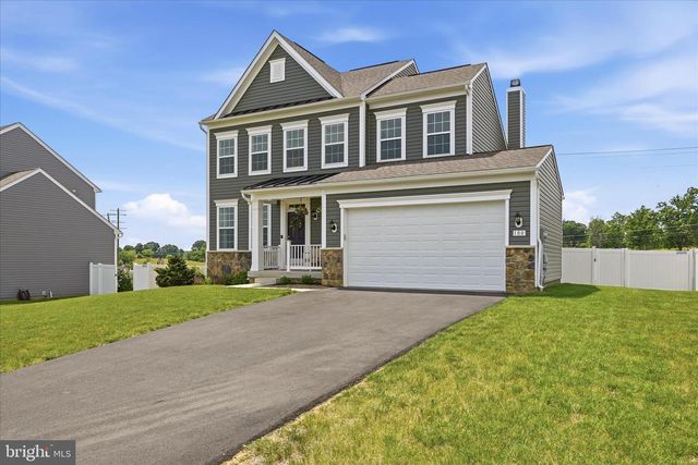 100 LADYSTHUMB CIR, Charles Town, WV 25414