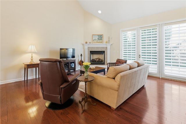 819 Strasburg Dr, Adams Twp, PA 16046