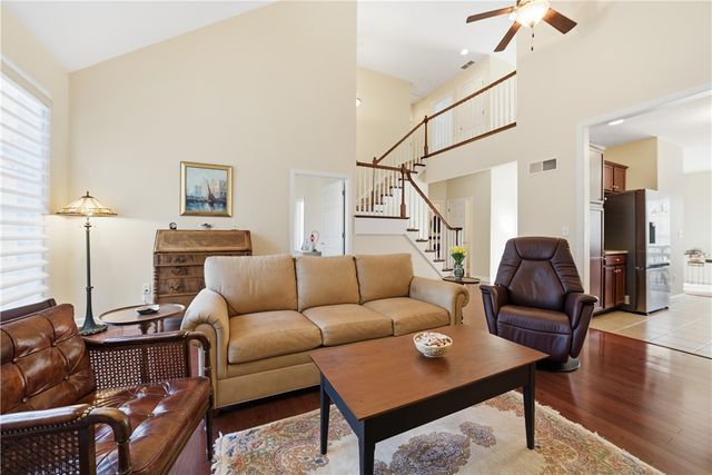 819 Strasburg Dr, Adams Twp, PA 16046