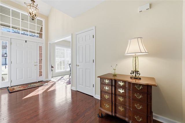 819 Strasburg Dr, Adams Twp, PA 16046