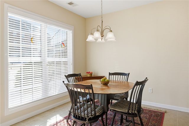819 Strasburg Dr, Adams Twp, PA 16046