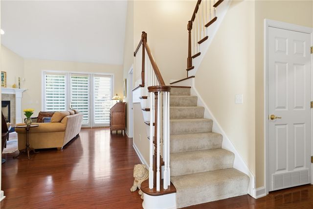 819 Strasburg Dr, Adams Twp, PA 16046