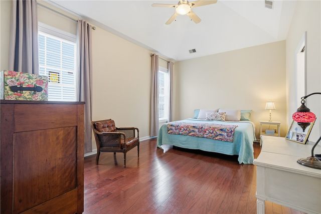819 Strasburg Dr, Adams Twp, PA 16046