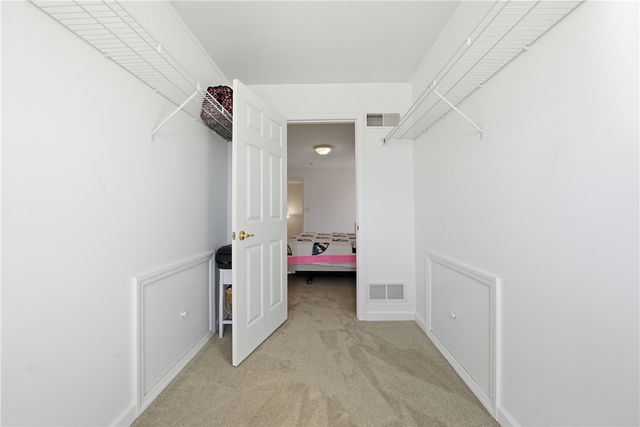819 Strasburg Dr, Adams Twp, PA 16046