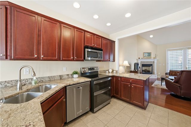 819 Strasburg Dr, Adams Twp, PA 16046