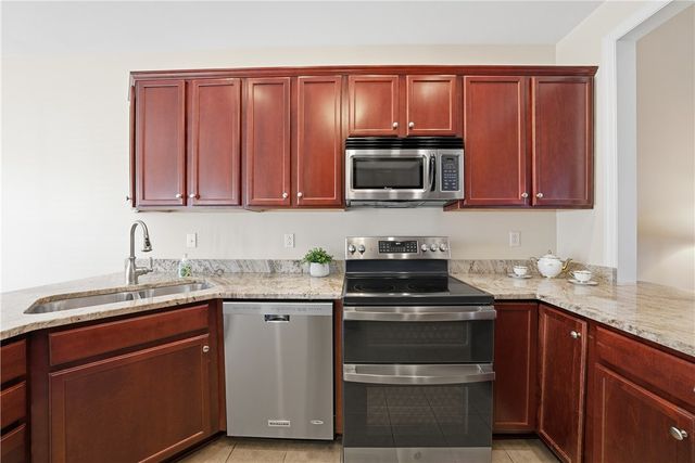 819 Strasburg Dr, Adams Twp, PA 16046
